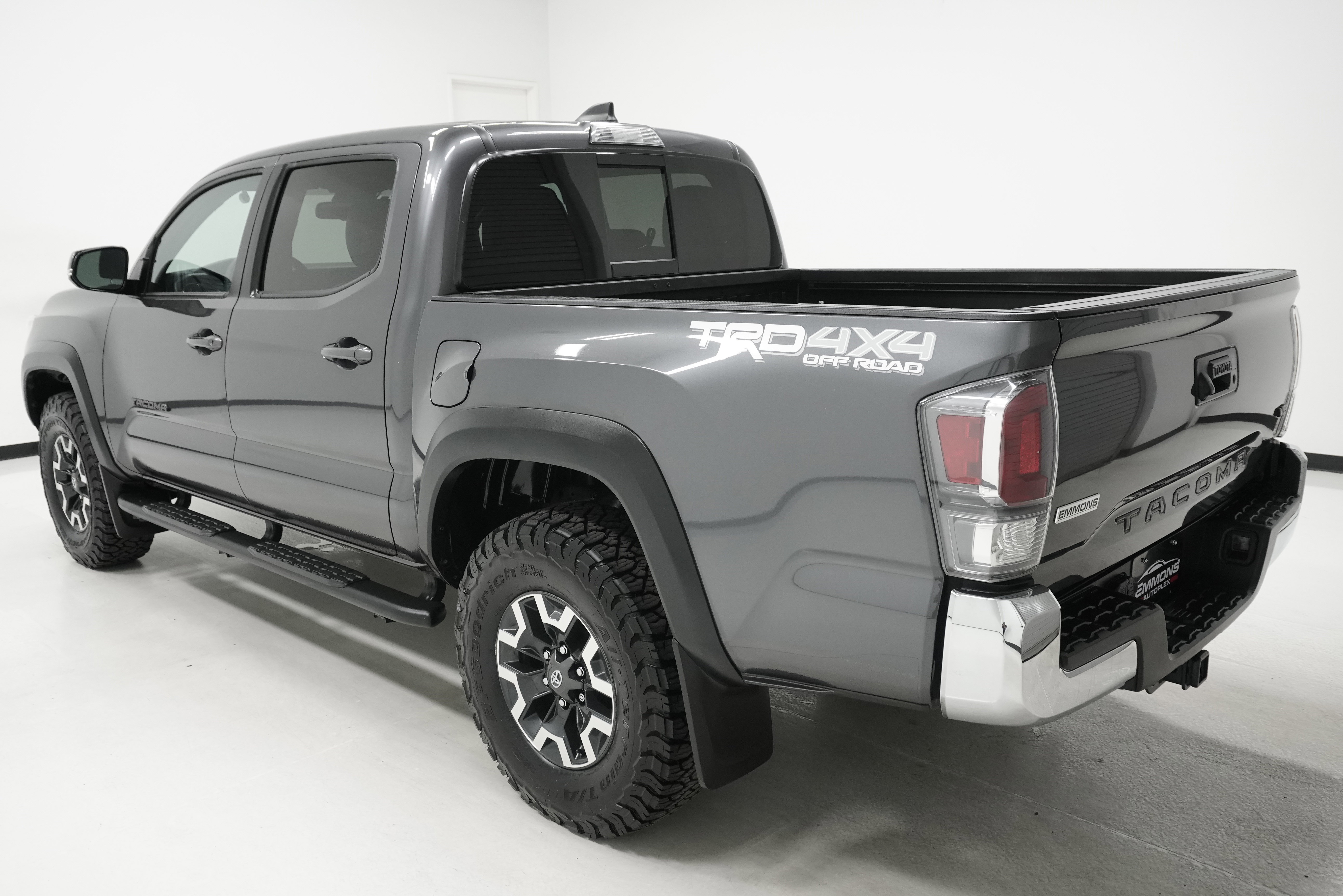 Used 2022 Toyota Tacoma TRD Off-Road image 5