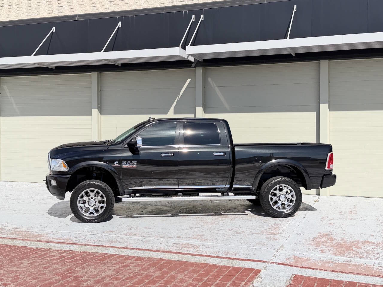 Used 2016 RAM 2500 Limited AWD/4WD image 3
