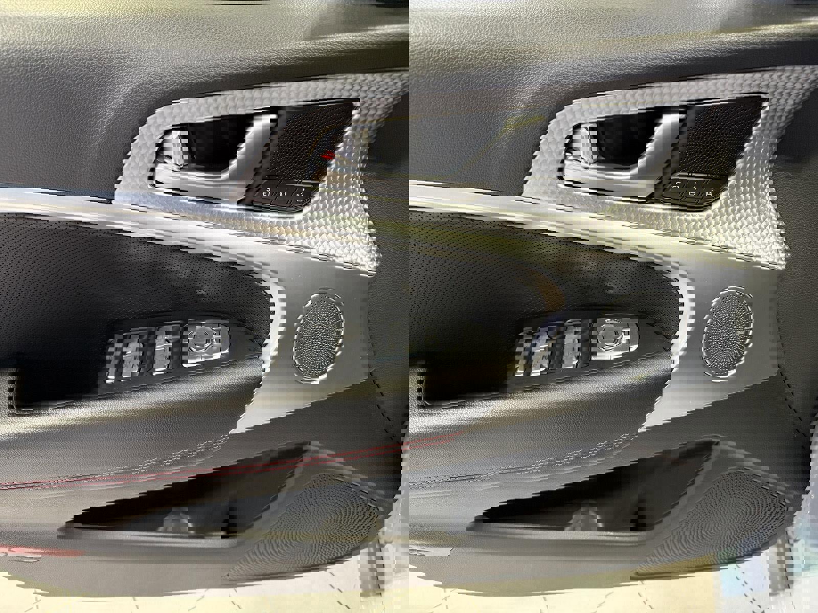 Used 2023 Genesis G70 2.0T w/ Sport Prestige Package image 25