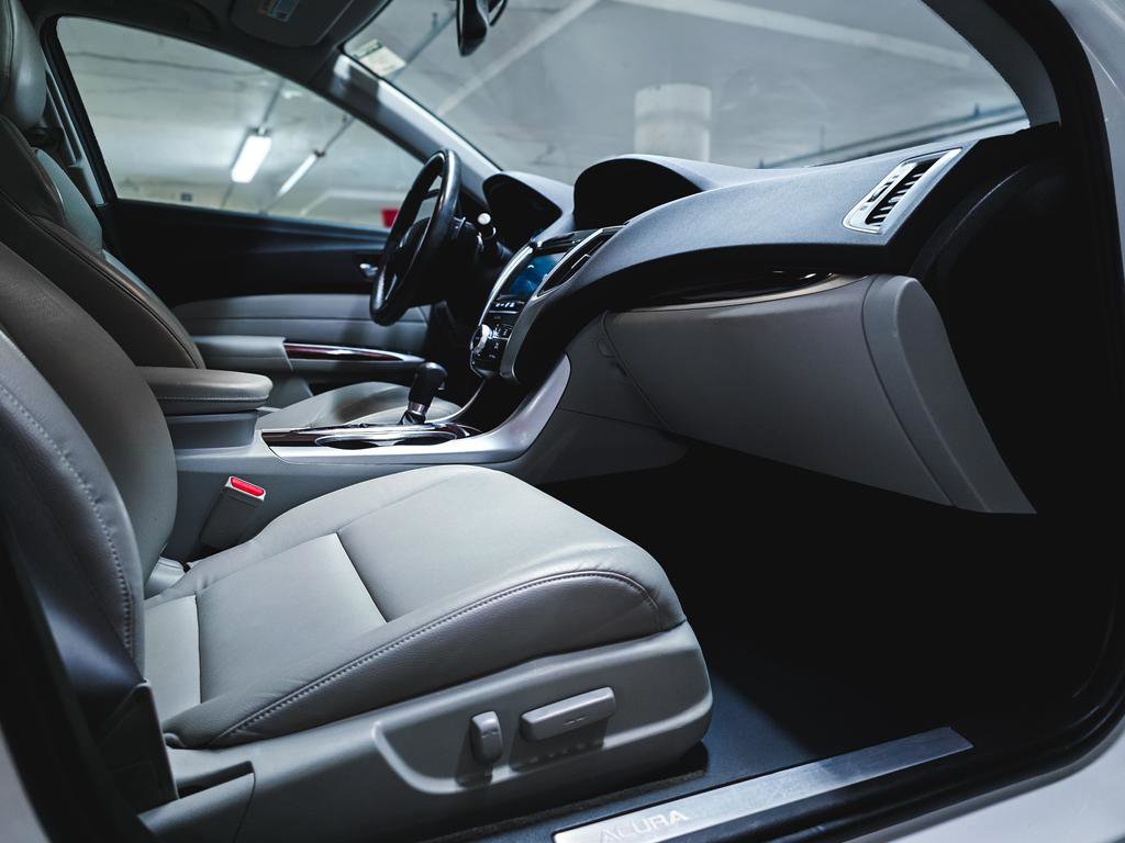 Used 2015 Acura TLX FWD image 32