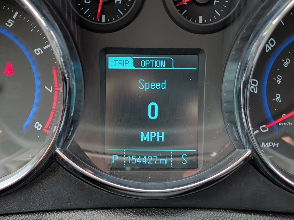 Used 2016 Chevrolet Cruze LT w/ Sun, Sound and Sport Package FWD image 10