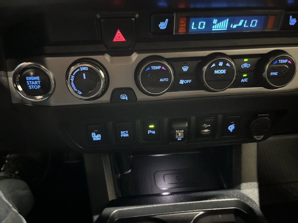 Used 2019 Toyota Tacoma Limited AWD/4WD image 17