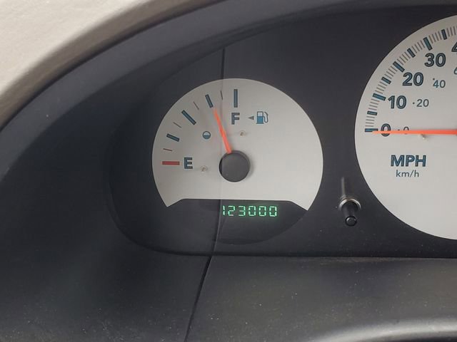 Used 2006 Chrysler Town & Country image 16