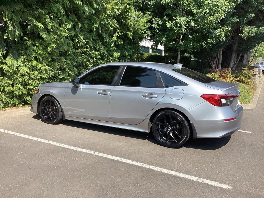 Used 2023 Honda Civic Sport image 7