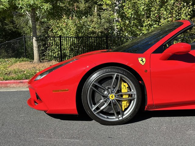 Used 2018 Ferrari 488 Spider RWD image 7