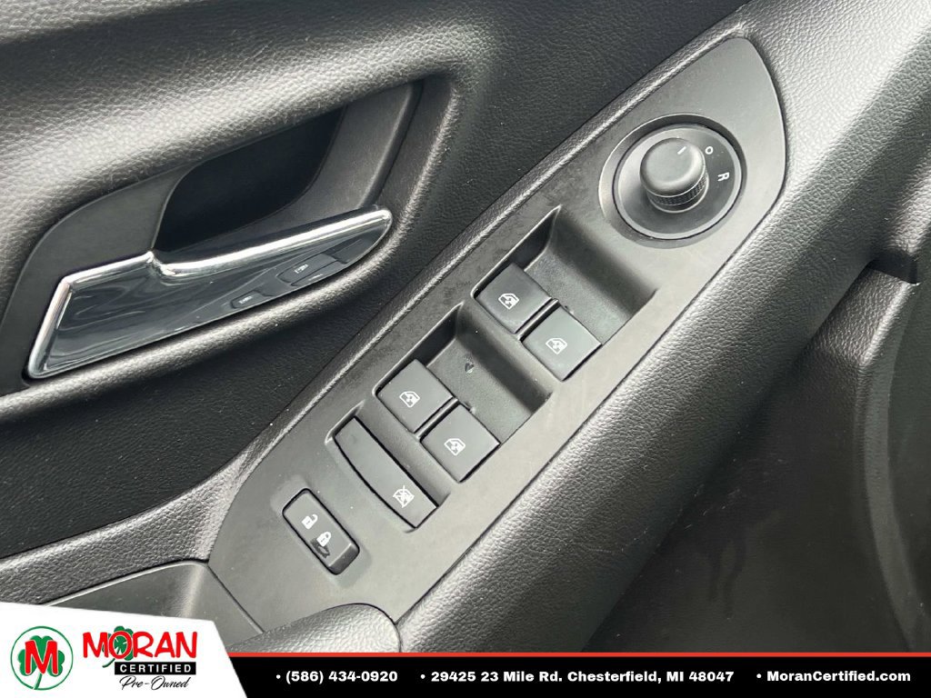 Used 2020 Chevrolet Trax LT w/ LT Convenience Package FWD image 15