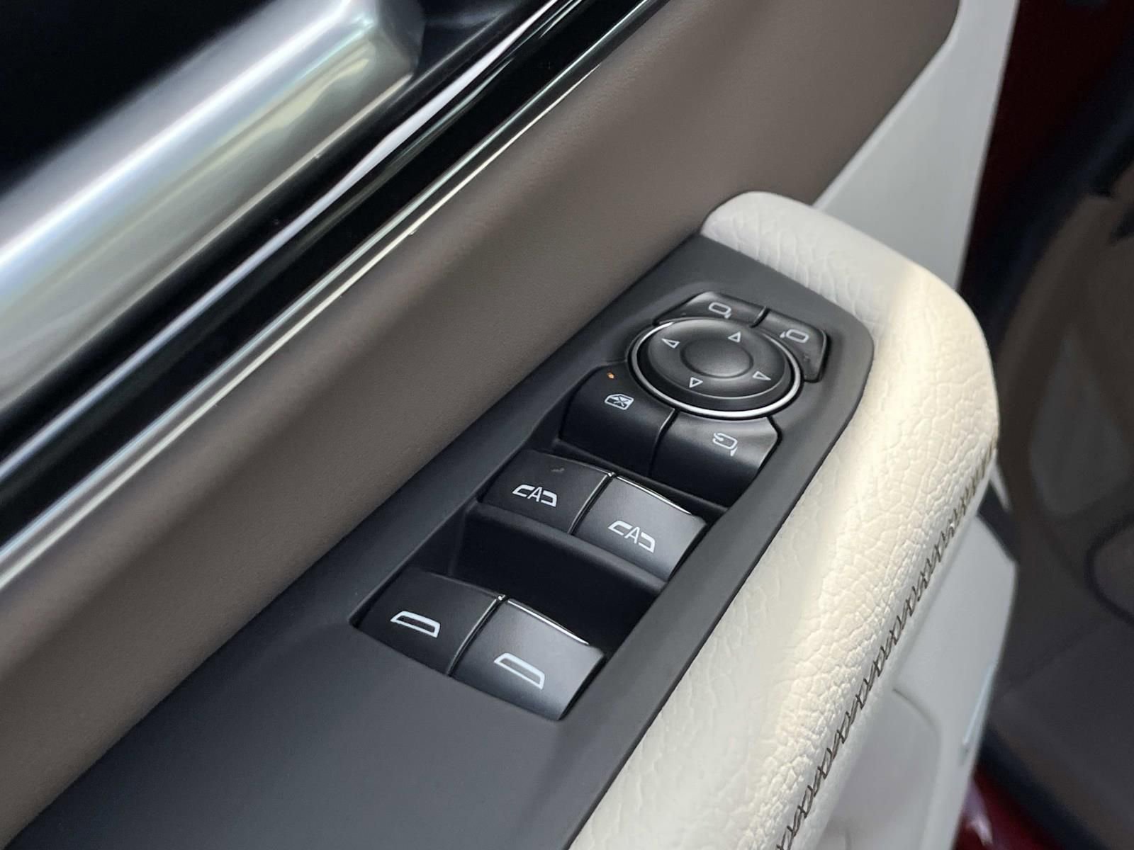 New 2026 GMC Yukon Denali w/ Sun & Power Step Package AWD/4WD image 25