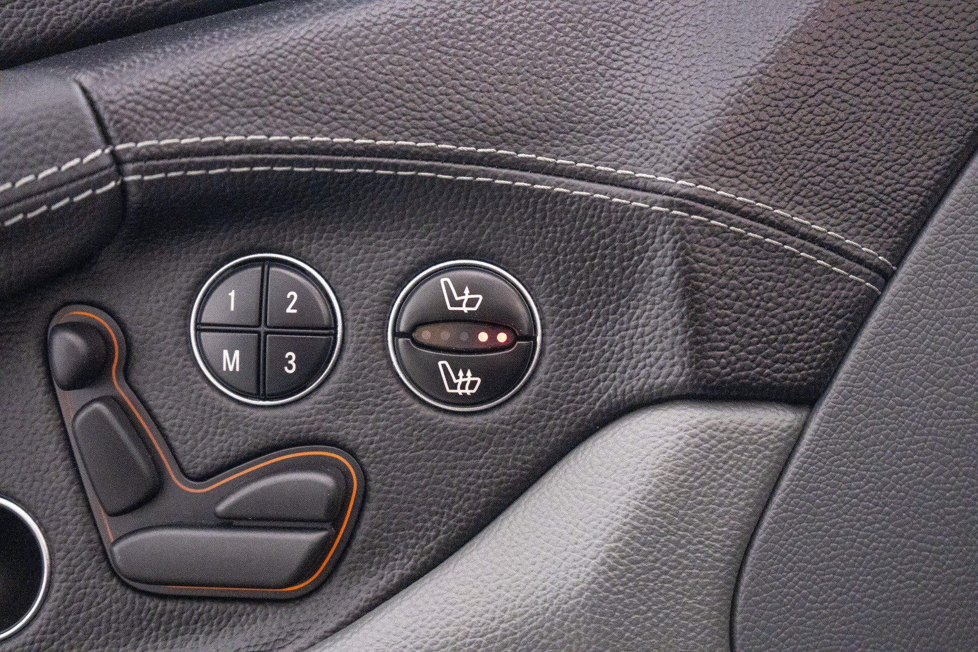 Used 2005 Mercedes-Benz SL 55 AMG image 29