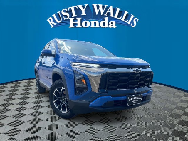 Used 2025 Chevrolet Equinox ACTIV w/ Safety and Technology Package FWD image 2