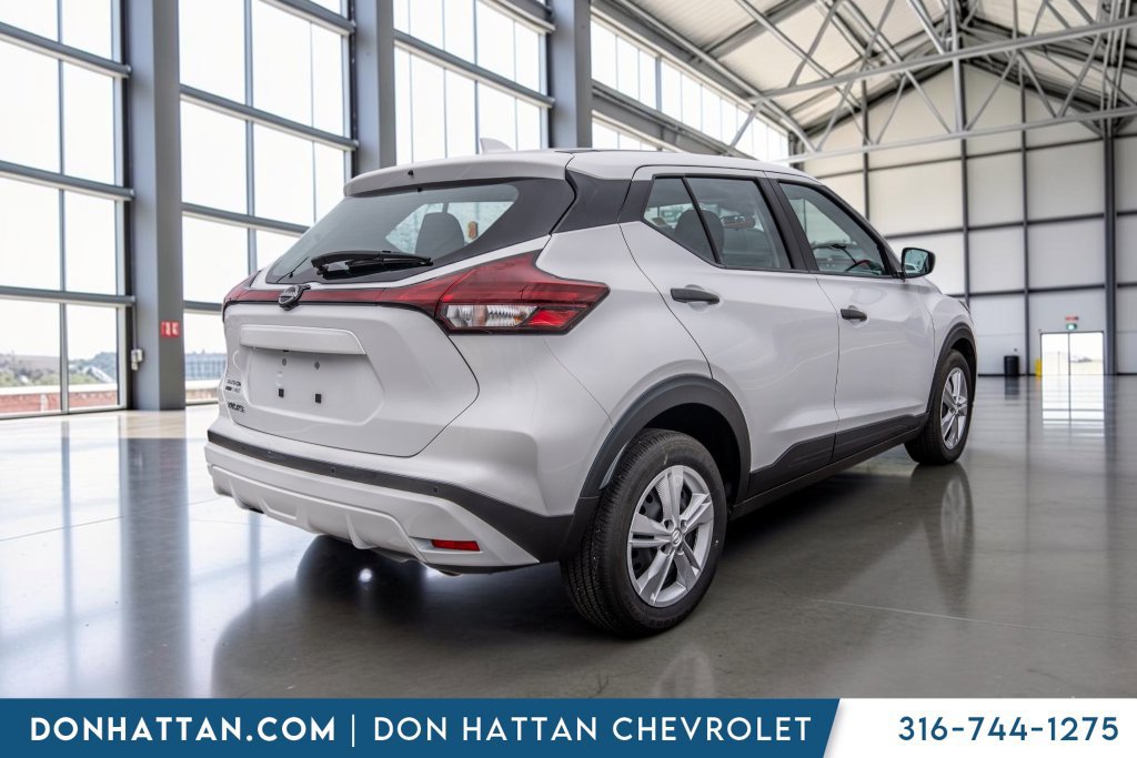 Used 2024 Nissan Kicks S FWD image 29