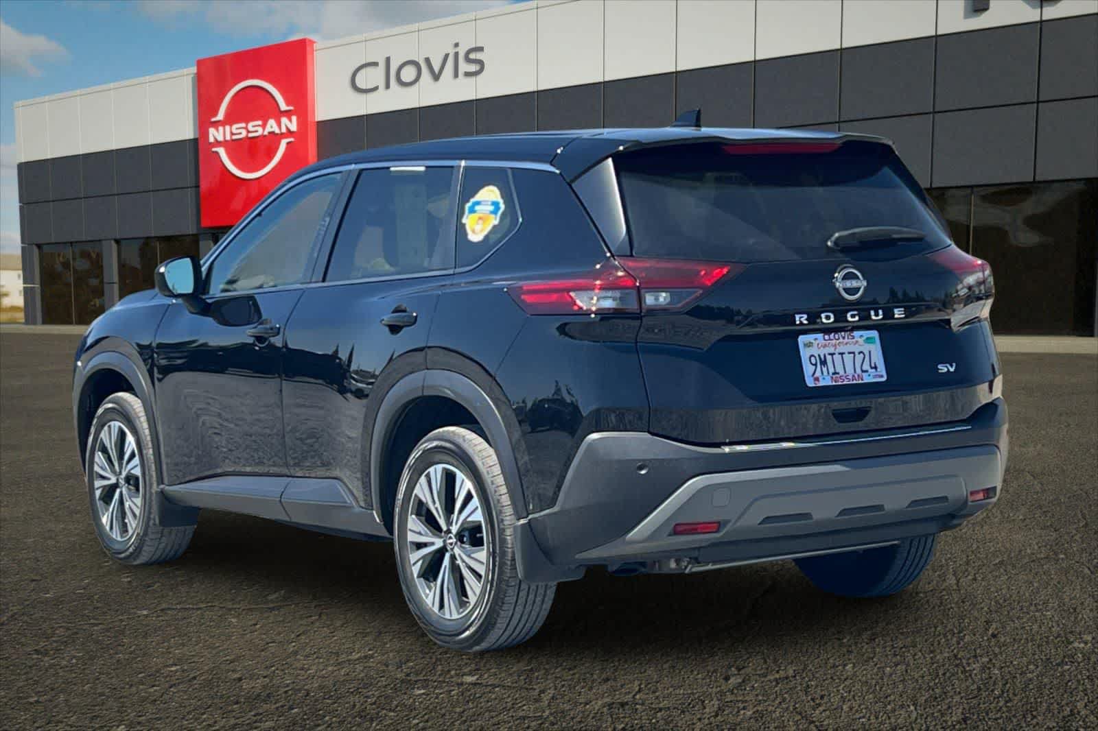 Used 2023 Nissan Rogue SV FWD image 7