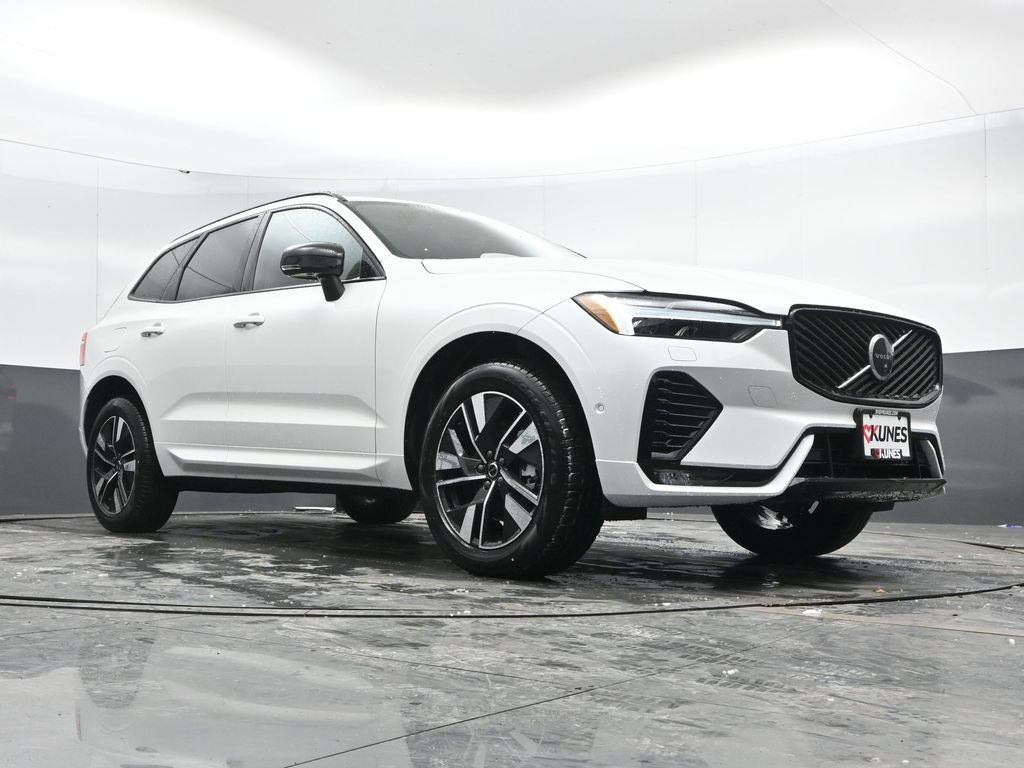 New 2026 Volvo XC60 B5 Plus w/ Protection Package Premier AWD/4WD image 40