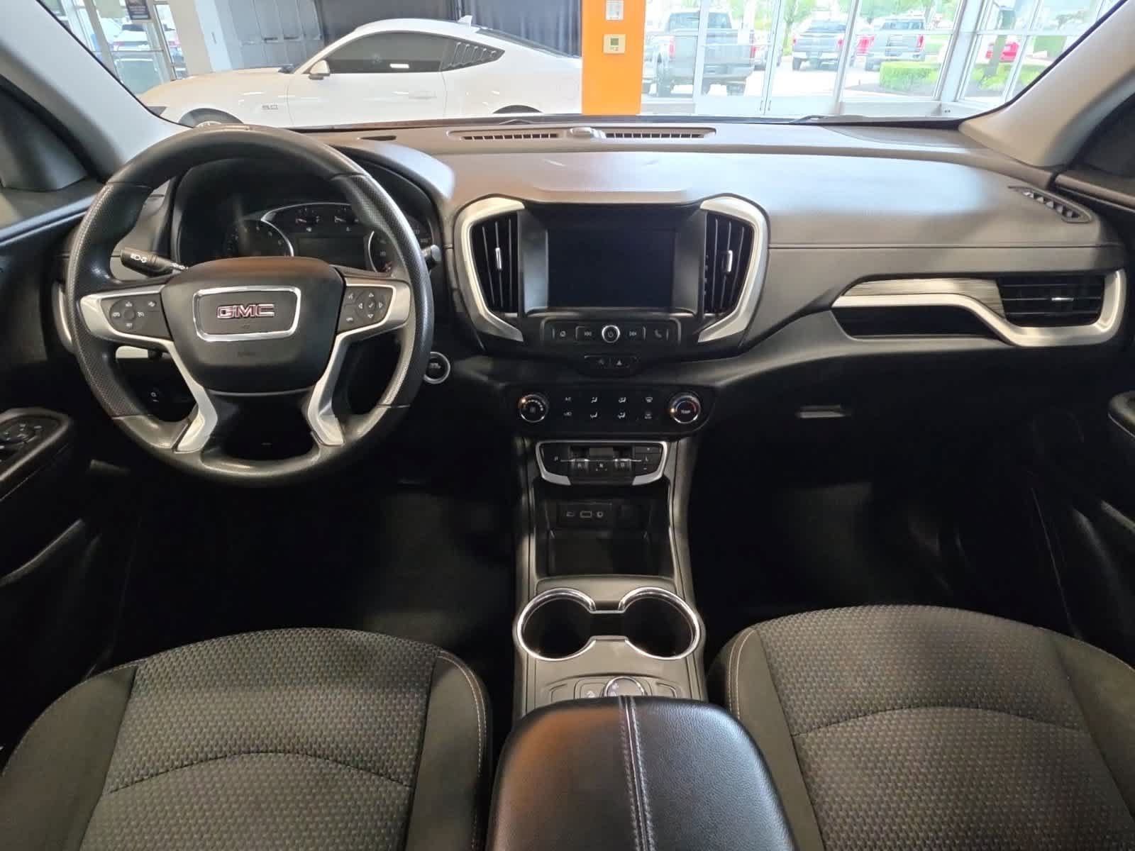Used 2023 GMC Terrain SLE FWD image 29