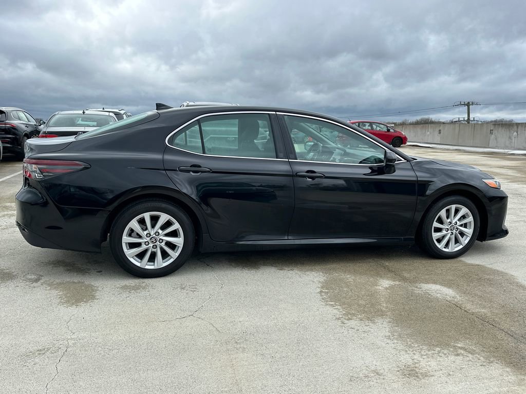 Used 2024 Toyota Camry LE image 4
