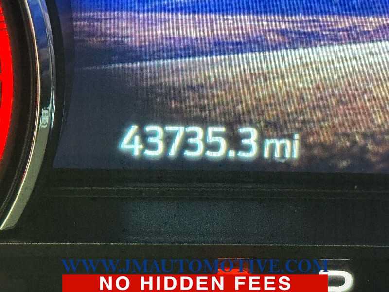Used 2023 Ford Explorer XLT AWD/4WD image 24