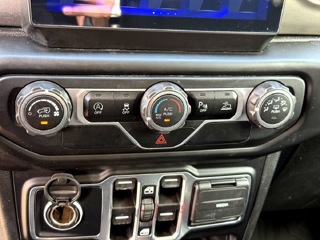 Used 2020 Jeep Gladiator Sport w/ Quick Order Package 24S AWD/4WD image 20