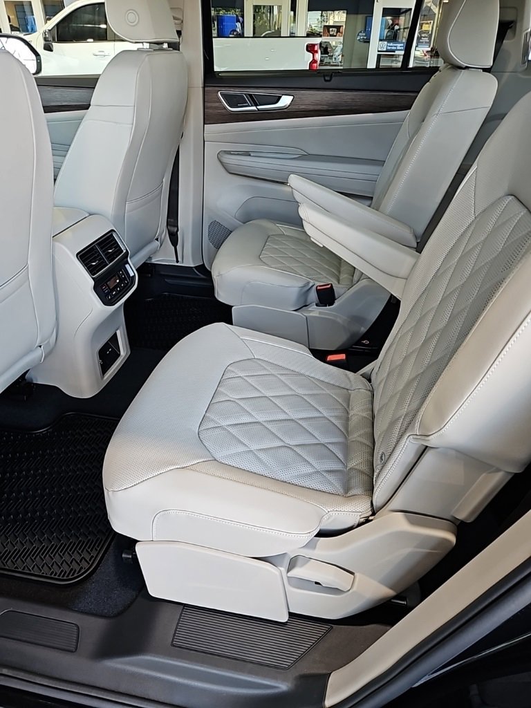 New 2026 Volkswagen Atlas SEL Premium R-Line image 24