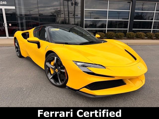 Used 2022 Ferrari SF90 Spider image 2