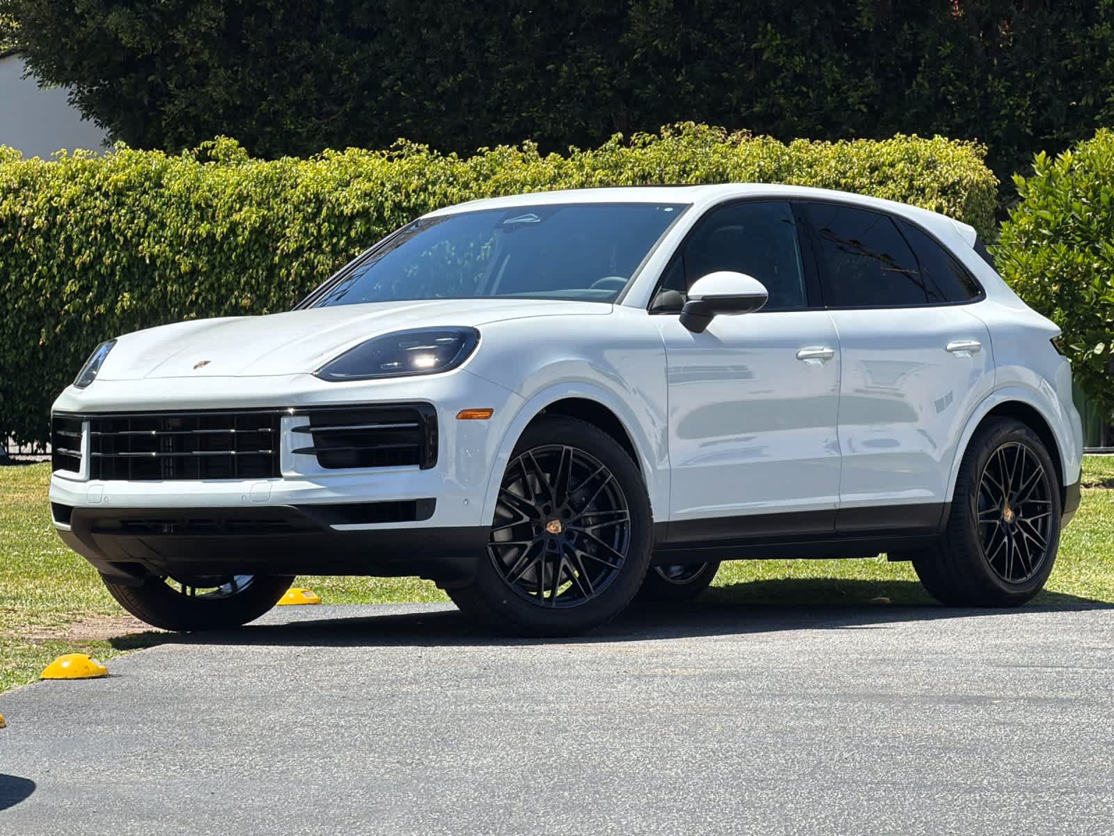 New 2026 Porsche Cayenne AWD/4WD image 1