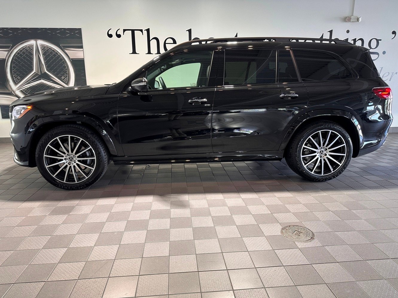 Certified 2025 Mercedes-Benz GLS 450 4MATIC image 7