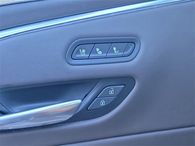 Certified 2022 Cadillac Escalade ESV Premium Luxury w/ Performance Package image 24