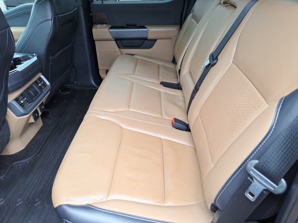 Used 2021 Ford F150 Lariat w/ Tow Technology Package image 17