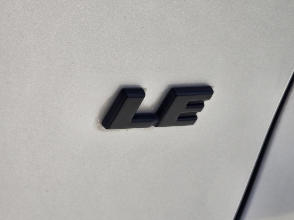 Used 2023 Toyota RAV4 LE FWD image 12
