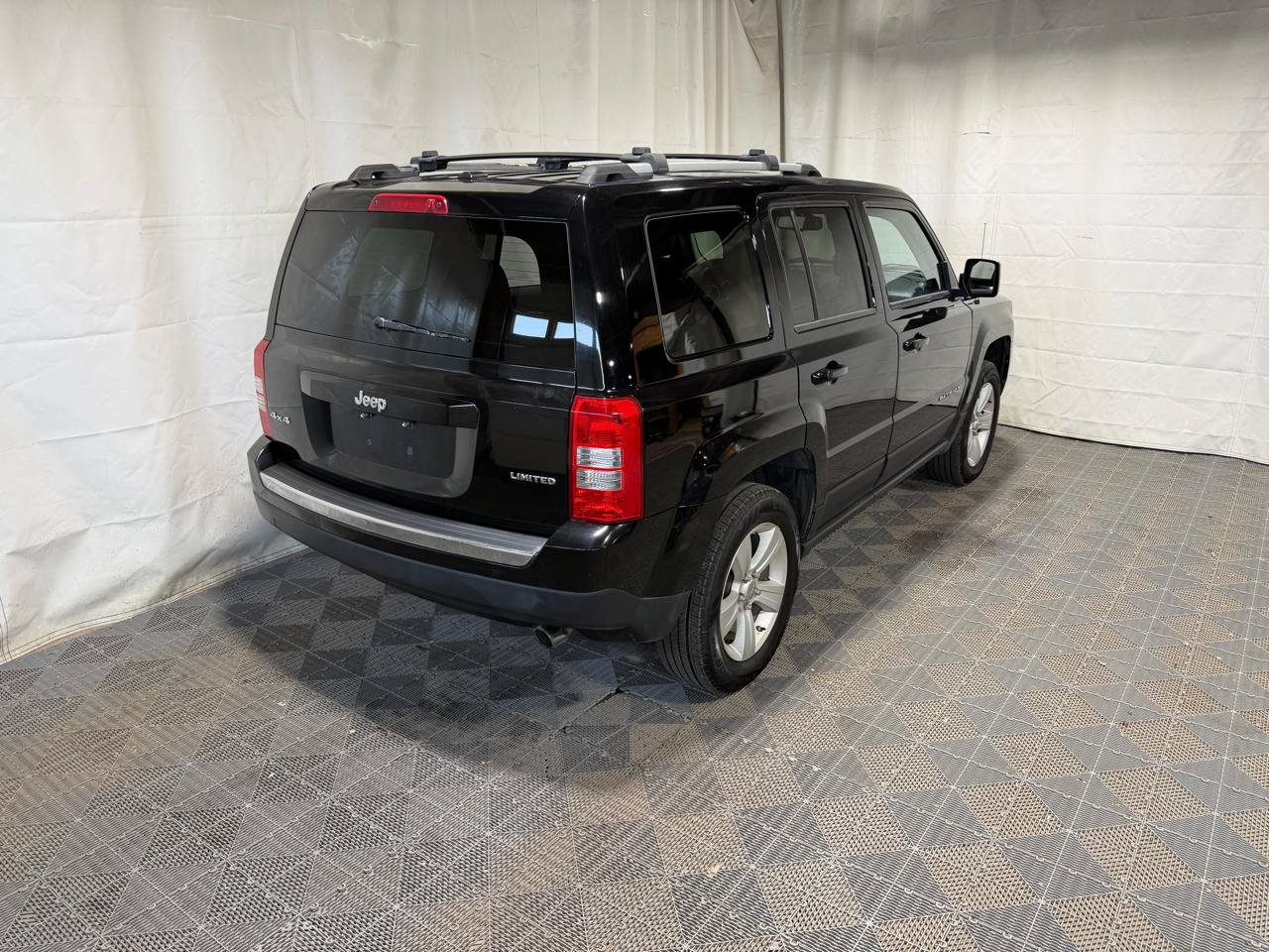 Used 2012 Jeep Patriot Limited AWD/4WD image 6