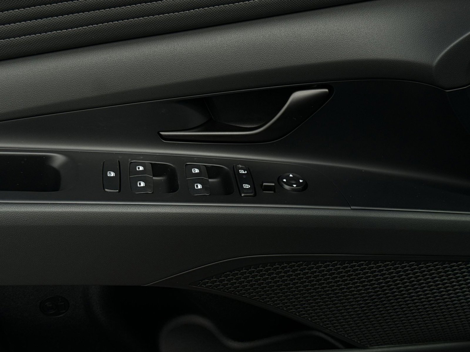 New 2026 Hyundai Elantra Sport image 15