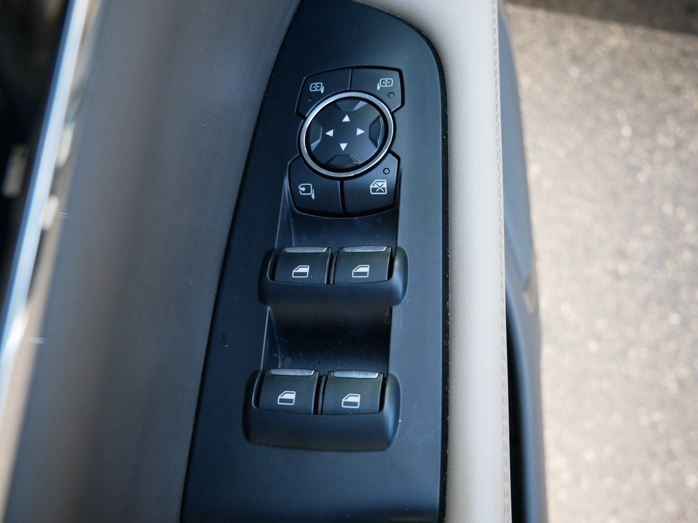 Used 2022 Lincoln Nautilus Reserve image 19