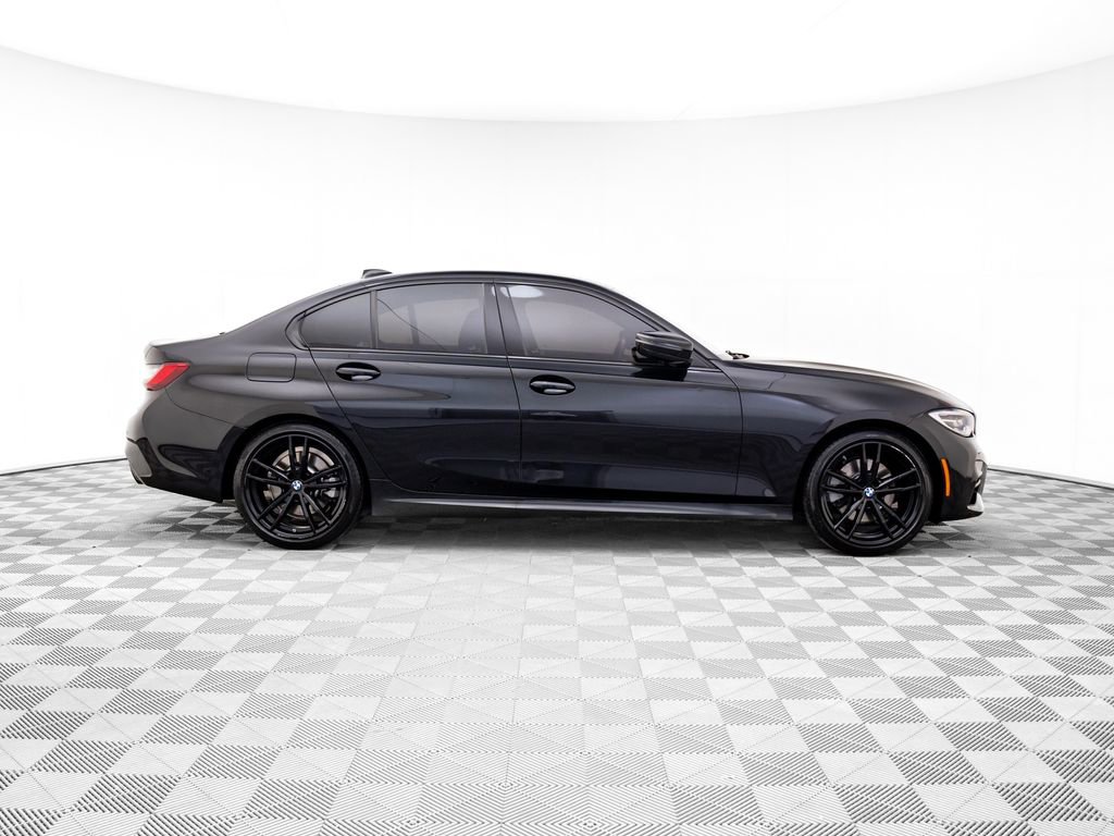 Used 2021 BMW 330i xDrive Sedan w/ M Sport Package image 6