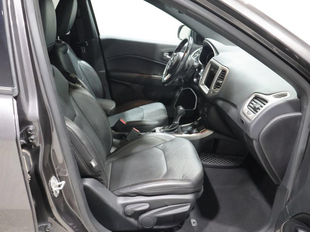 Used 2021 Jeep Compass Latitude AWD/4WD image 23