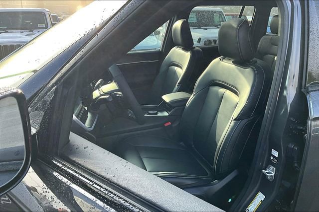 New 2025 Jeep Grand Cherokee Limited w/ Black Appearance Package image 10