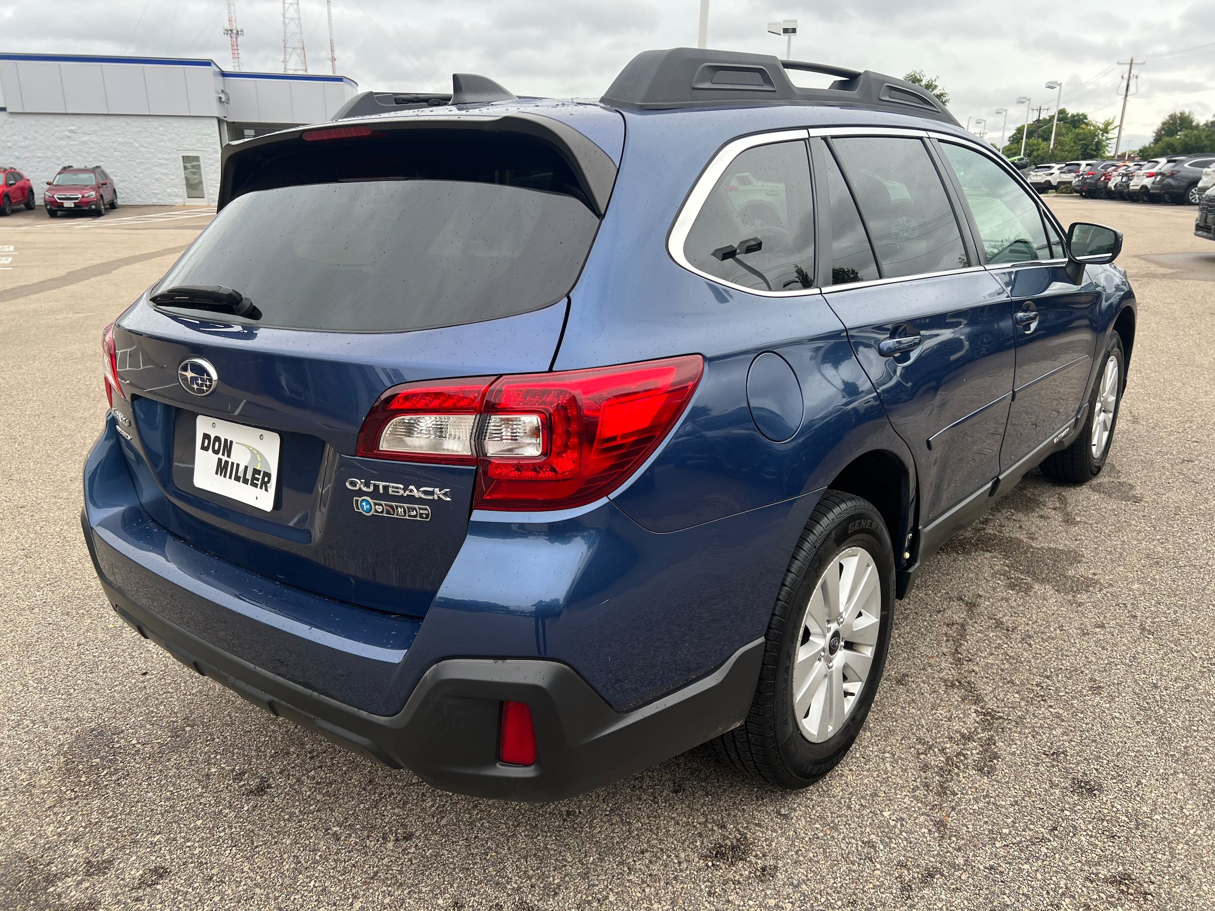 Used 2019 Subaru Outback 2.5i Premium AWD/4WD image 7