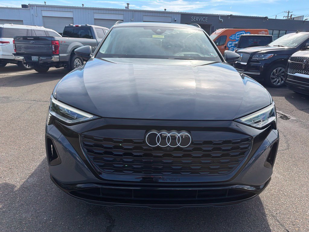 Used 2024 Audi Q8 e-tron Prestige w/ Prestige Package AWD/4WD image 10
