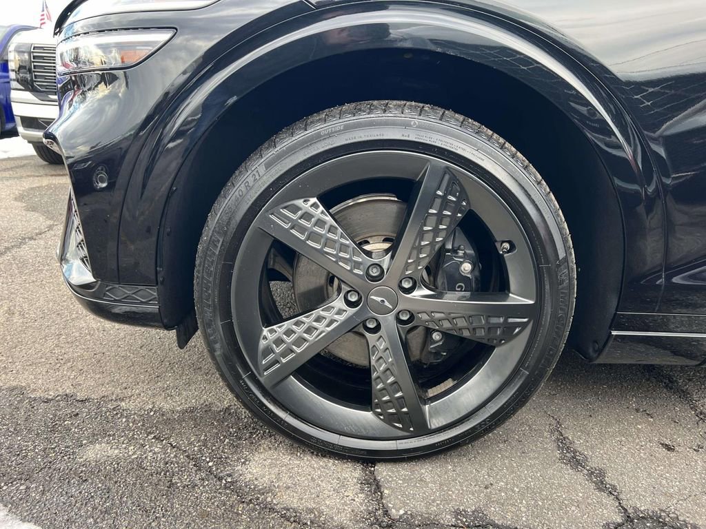 Used 2023 Genesis GV70 3.5T Sport w/ Sport Prestige Package image 10