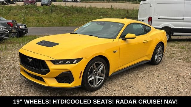 Used 2024 Ford Mustang GT Premium RWD image 3