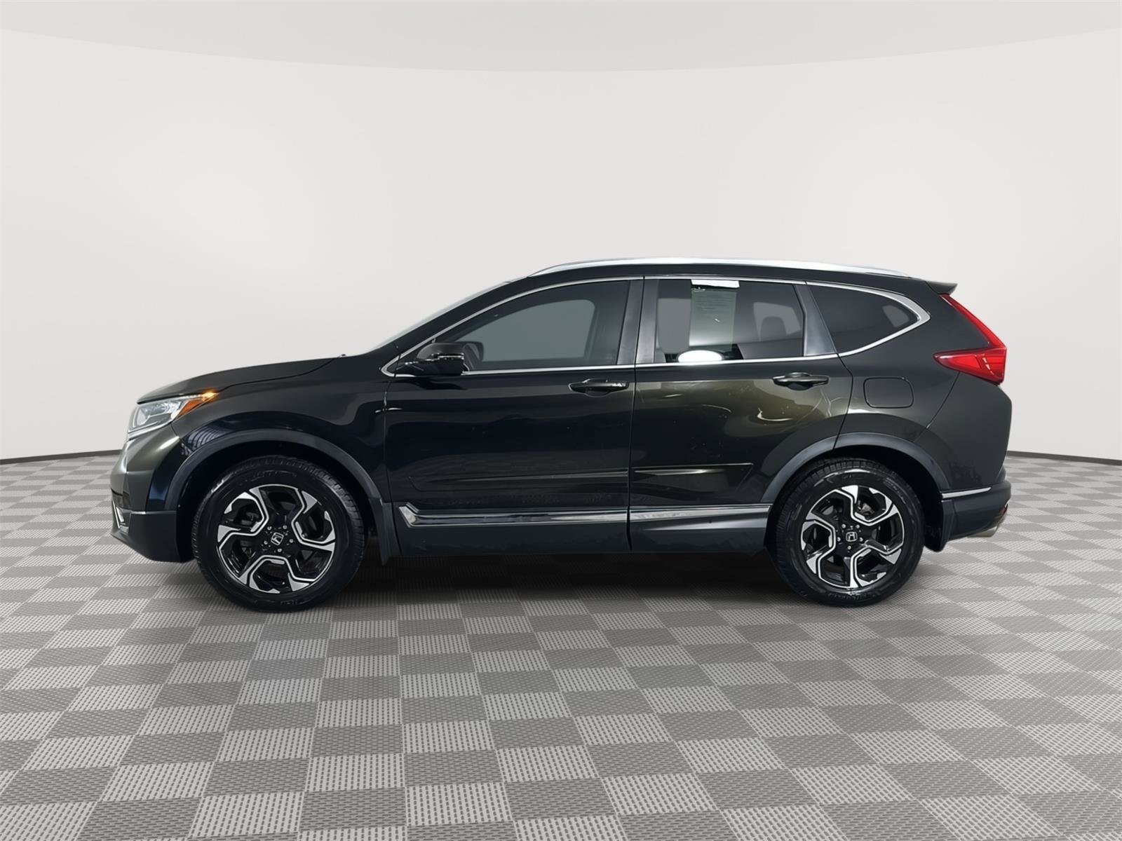 Used 2017 Honda CR-V Touring image 4