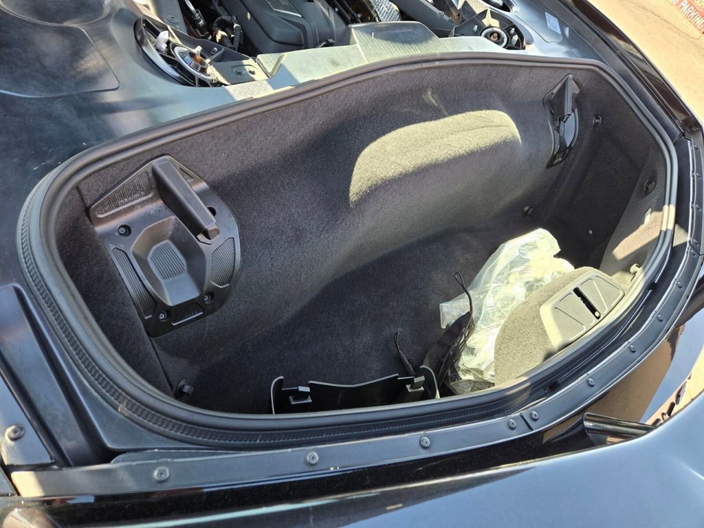 Used 2022 Chevrolet Corvette Stingray Preferred Cpe w/ Z51 Performance Package image 16