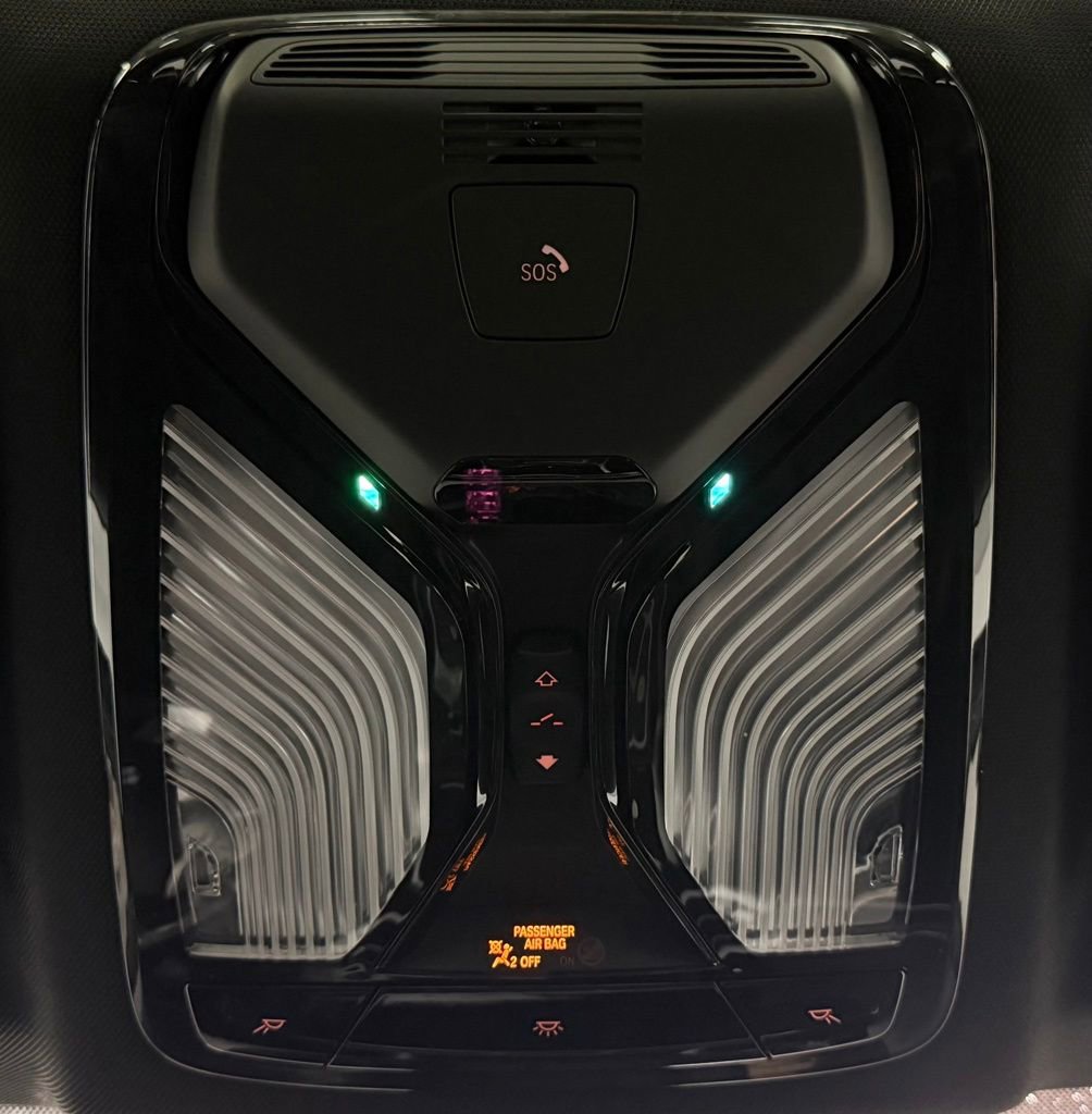 Used 2022 BMW 330i xDrive Sedan w/ Premium Package 2 image 26