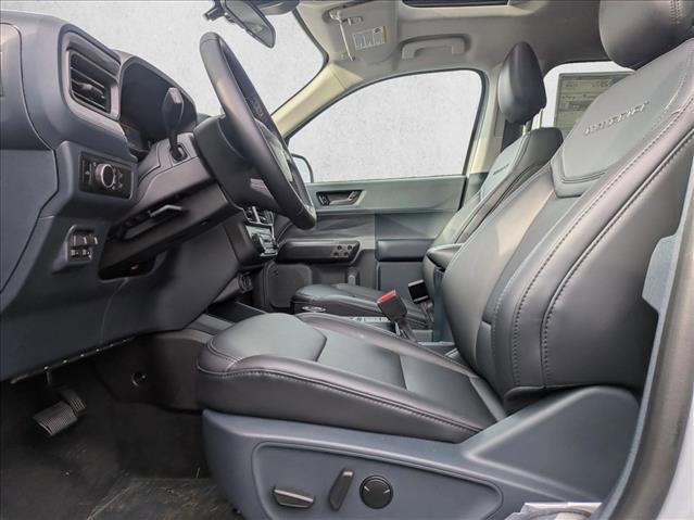 New 2026 Ford Maverick Lariat w/ Black Appearance Package image 4