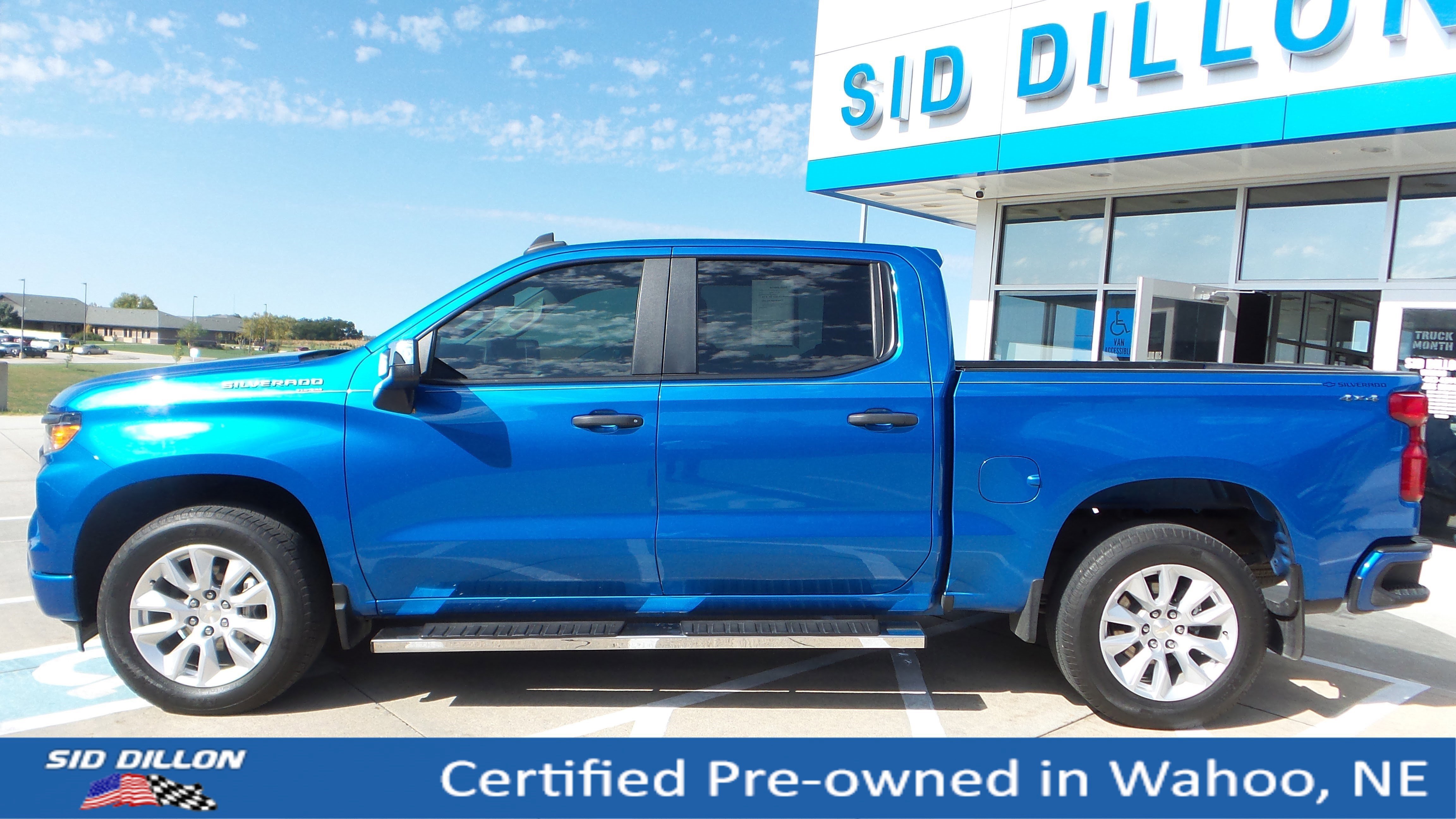 Used 2022 Chevrolet Silverado 1500 Custom image 2
