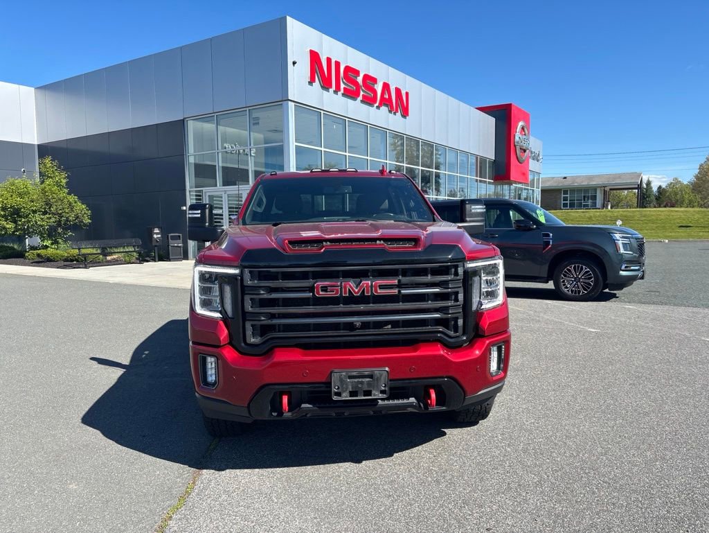 Used 2022 GMC Sierra 2500 AT4 w/ AT4 Preferred Package AWD/4WD image 2