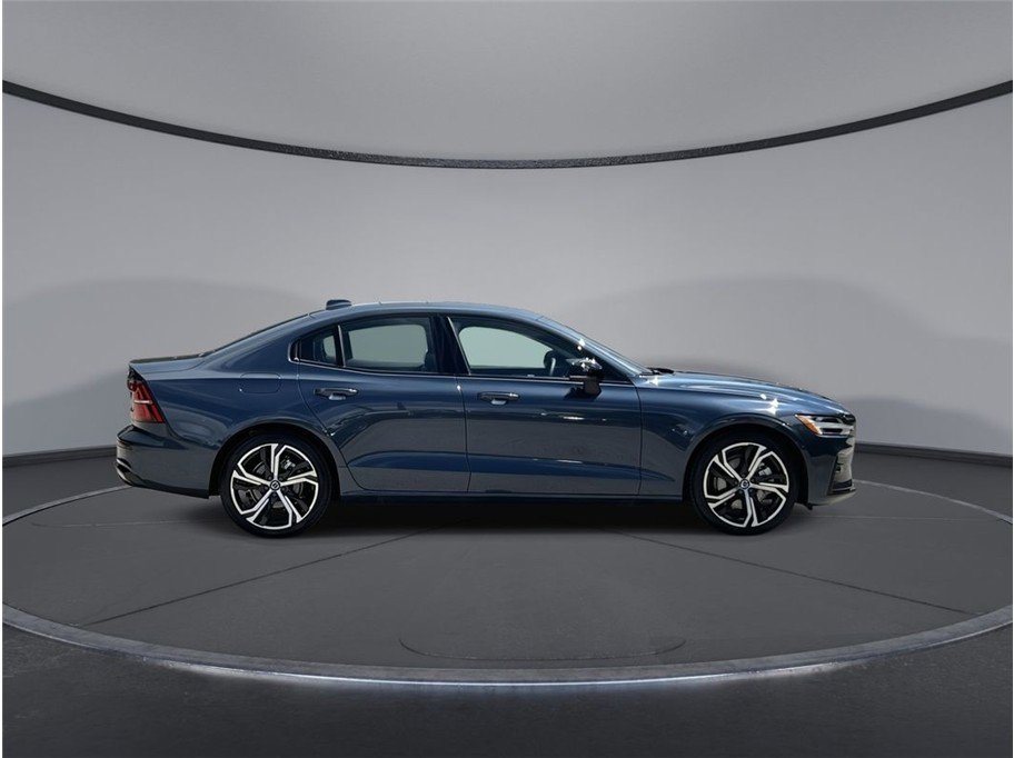 Used 2024 Volvo S60 B5 Core AWD/4WD image 16