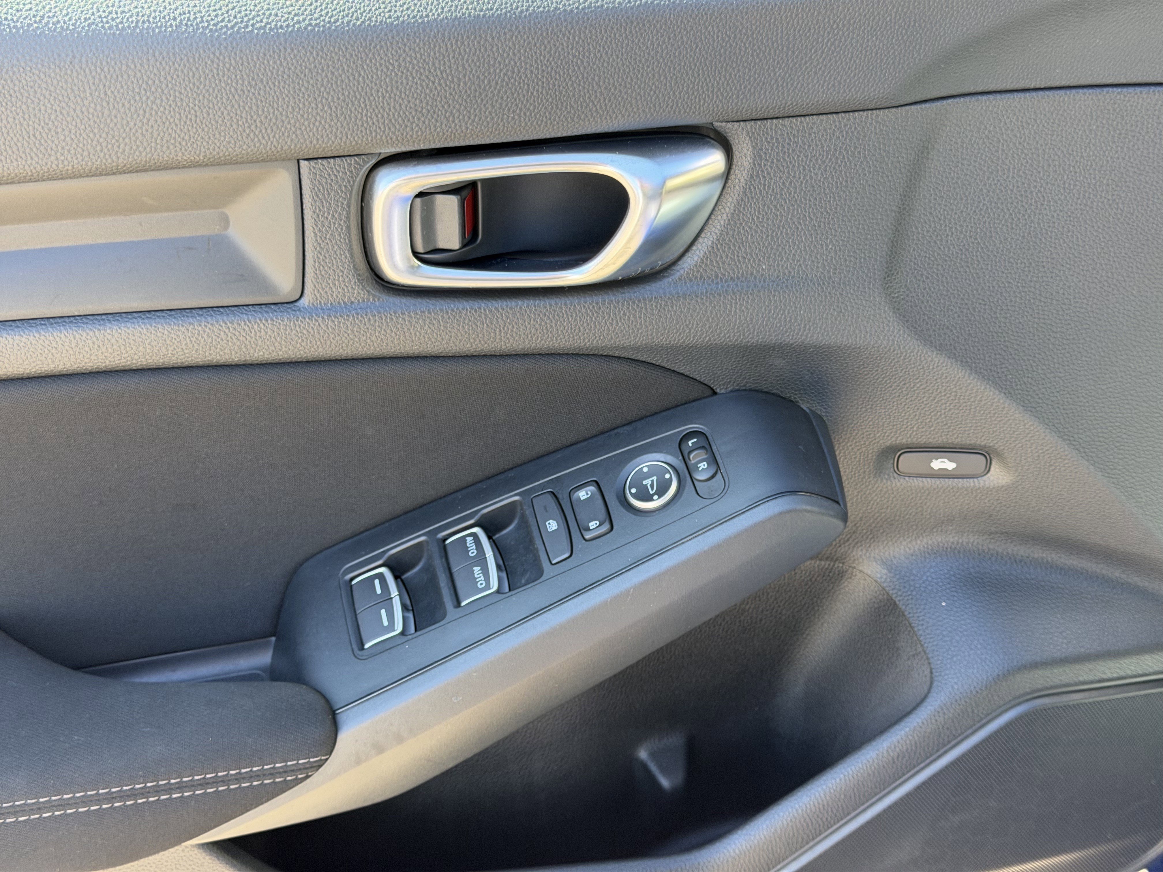 Used 2024 Honda Civic Sport image 30