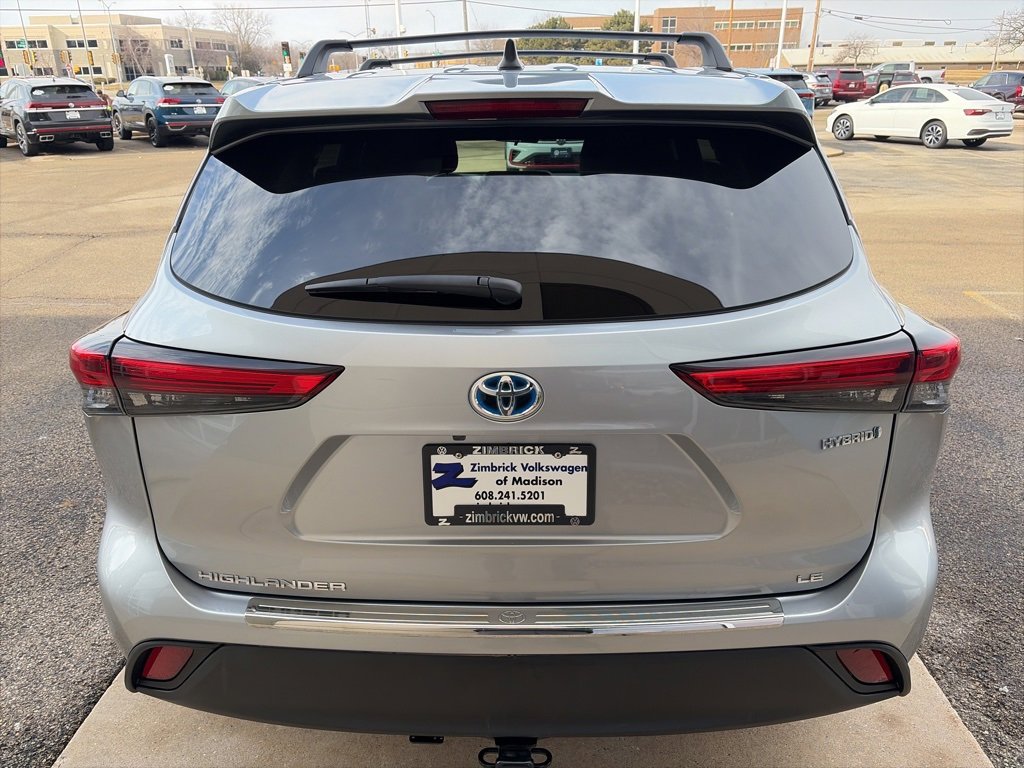 Used 2023 Toyota Highlander LE image 7