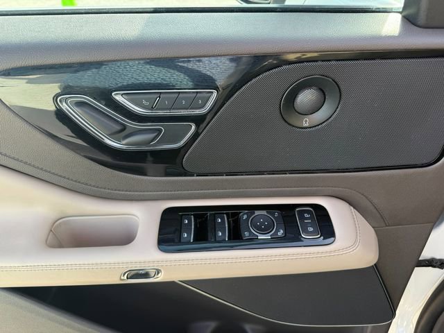 Used 2023 Lincoln Aviator Grand Touring w/ Equipment Group 301A AWD/4WD image 22