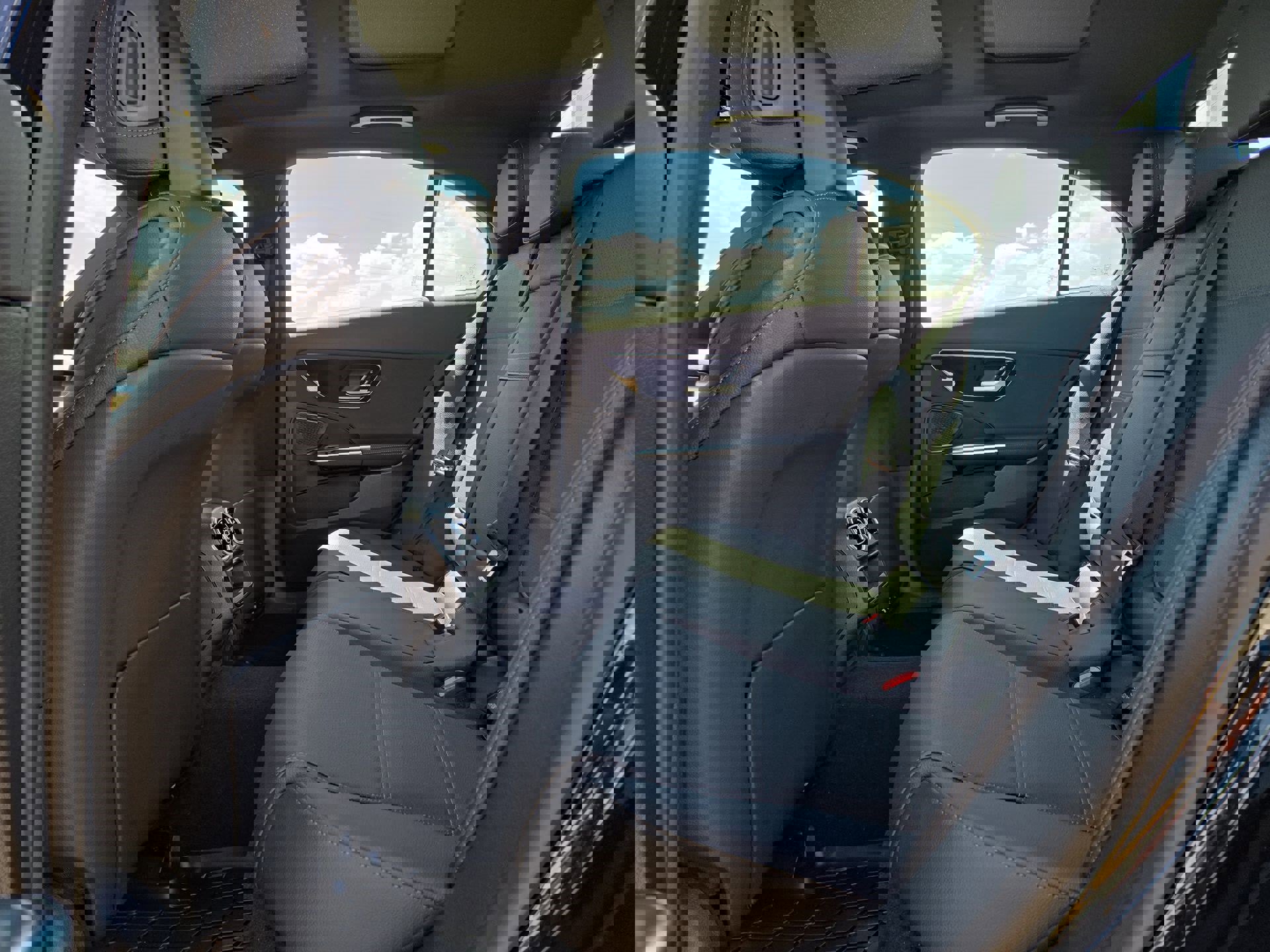 Used 2025 Mercedes-Benz C 300 C 300 image 13