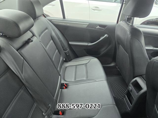 Used 2017 Volkswagen Jetta SE FWD image 7
