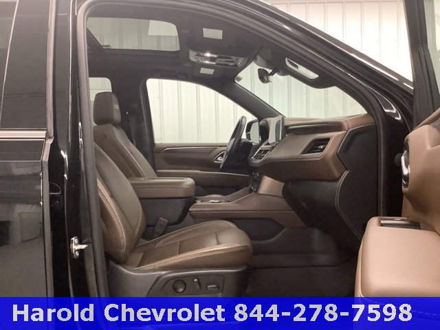 Used 2023 Chevrolet Tahoe High Country image 12
